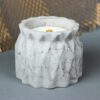 Świeca Vanilla Flame w betonowym pojemniku w odcieniach szarości