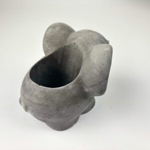 Betonowy słonik z podstawką